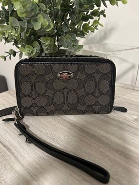 Coach Signature Canvas Double Zip Wristlet with Black Trim